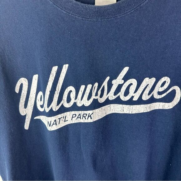 Gildan Navy White Yellowstone Tee Size 2X - Picture 2 of 4